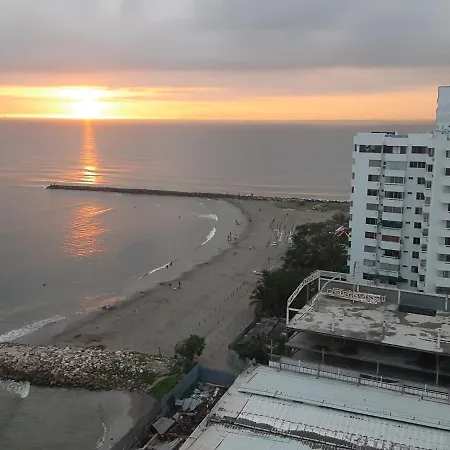 Oceanside 3-bedroom In Fun Tourist Area Apartamento
