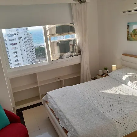 Oceanside 3-bedroom In Fun Tourist Area Cartagena
